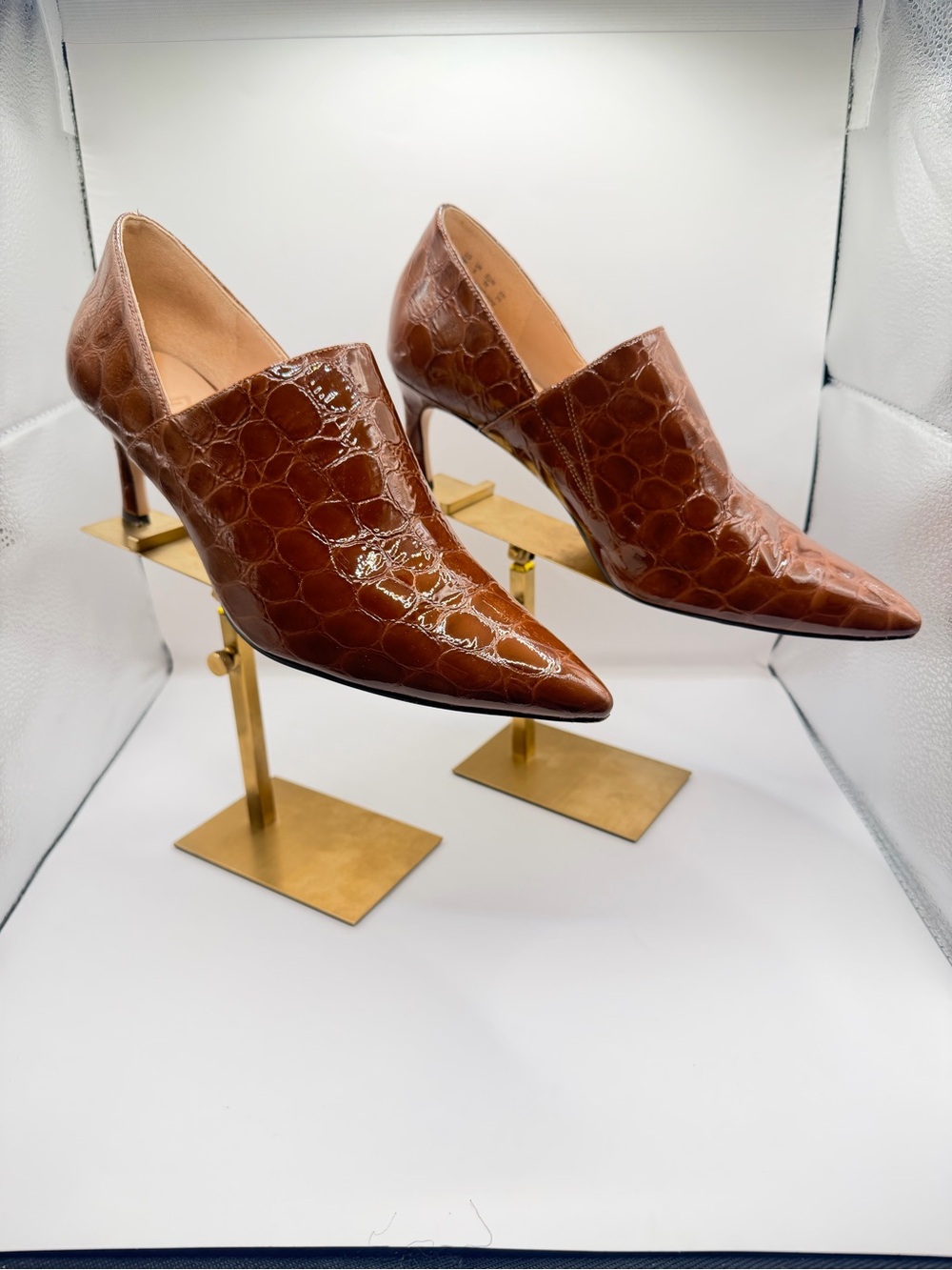 27 EDIT Brown Croc-Embossed Pointed-Toe Stiletto Booties